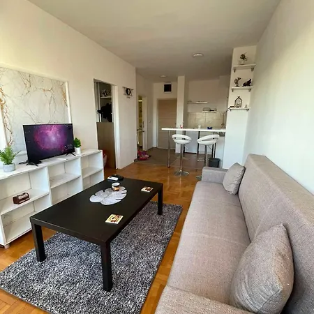 Lv Apartment
